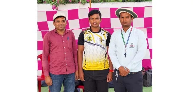 हॅमर थ्रोमध्ये आदित्य सुरवसेची राज्यस्तरीय स्पर्धेसाठी निवड; गुरुदेव विद्यालय मोरेवाडीच्या विद्यार्थ्याची गगनभरारी