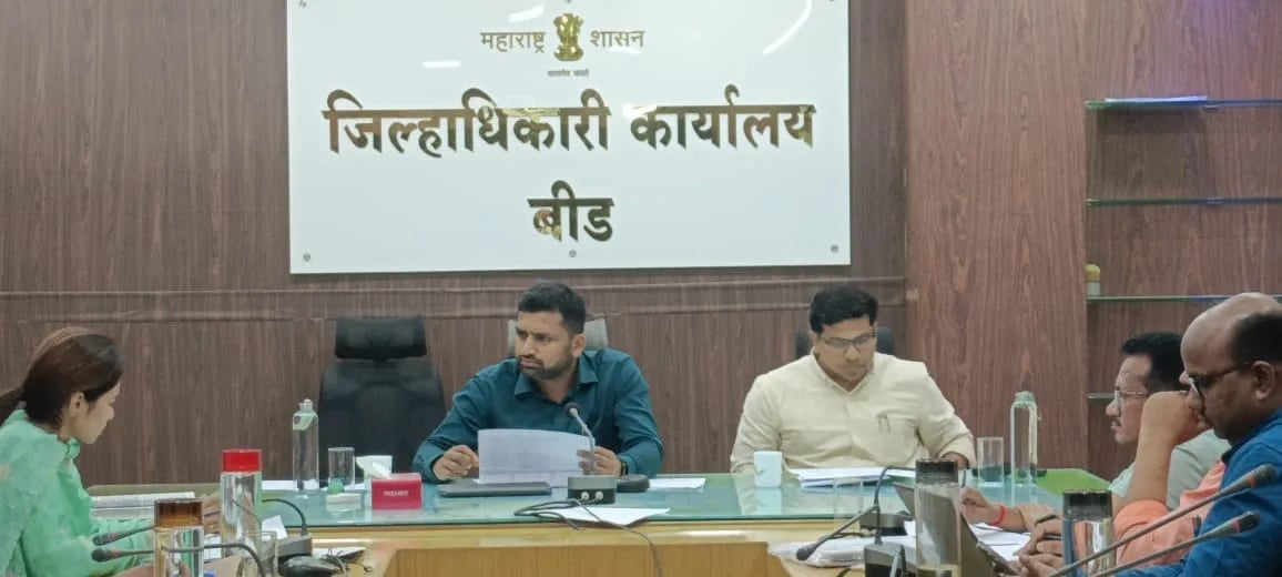 बुडीत जमिनीतून उगवणार हिरवा चारा; बीड जिल्ह्यात दुष्काळावर मात करण्यासाठी नाविन्यपूर्ण प्रयोग