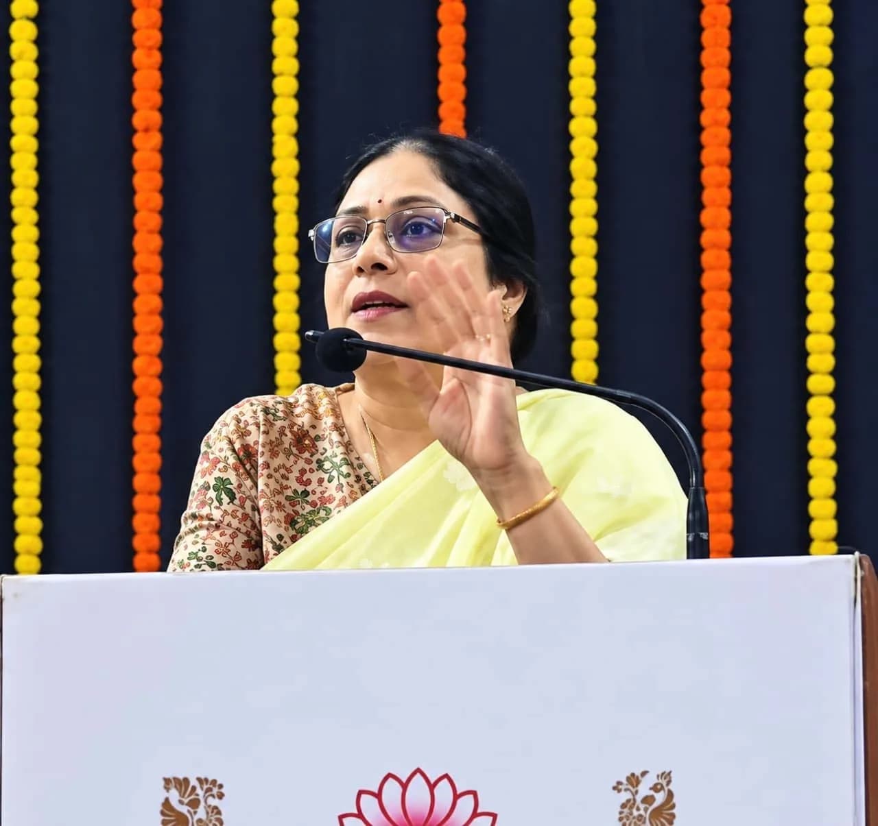 महिलांचे सबलीकरण व सक्षमीकरण यातूनच महिलांची उन्नती व उत्कर्ष - डॉ. श्रीमती वृषाली किन्हाळकर