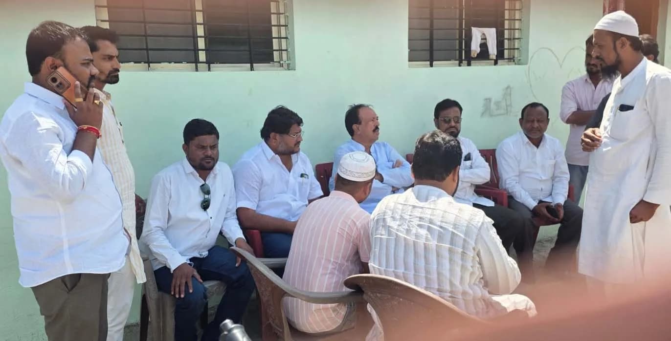 अंबाजोगाईत मोकाट कुत्र्यांच्या हल्ल्यात ६ वर्षीय फरहानचा दुर्दैवी मृत्यू