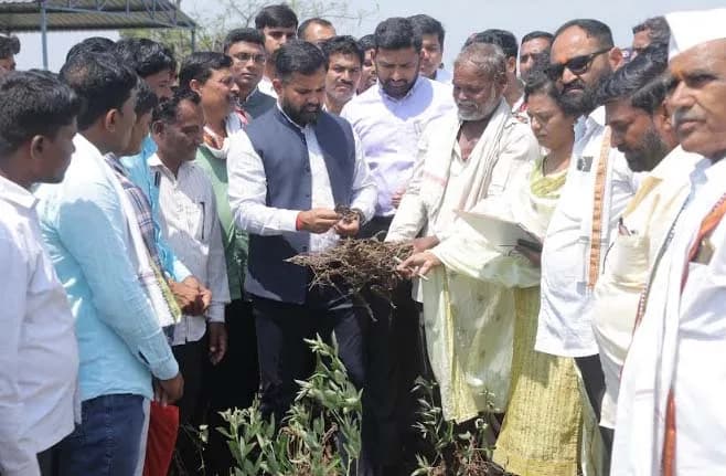 दुष्काळात पाणी व चाऱ्याला सर्वोच्च प्राधान्य द्या; विभागीय आयुक्त जी. श्रीकांत यांचे गावनिहाय सूक्ष्म नियोजनाचे निर्देश