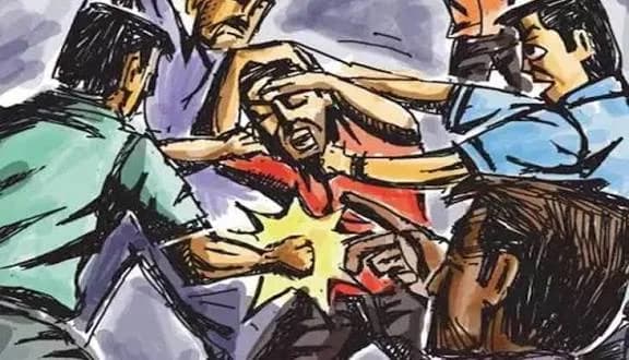 कर्जाच्या पैशांच्या वादातून सानपवाडीत पती-पत्नीवर काठ्यांनी हल्ला