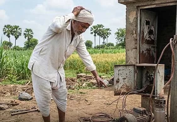 परळीत शेतातील ११ हजार रुपयांची कृषी मोटार आणि वायर चोरीला