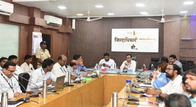 दुष्काळग्रस्त शेतकऱ्यांना दिवाळीपूर्वी भरपाई देण्यासाठी पीक कापणी प्रयोग वेळेत पूर्ण करा; केंद्रीय पथक प्रमुख मुक्तानंद अग्रवाल यांचे निर्देश