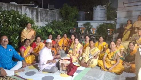 पंढरीच्या विठुरायाच्या चरणी अंबाजोगाईच्या जागृती भजनी मंडळाची भक्तिसेवा; मंदिर समितीकडून विशेष कौतुक