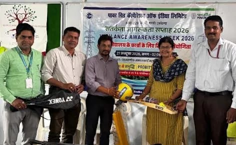 मानवलोक समाजकार्य महाविद्यालयात सतर्कता जागरूकता सप्ताहानिमित्त निबंध स्पर्धा; विजेत्यांचा गौरव
