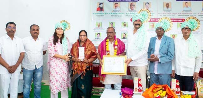 कर्मयोगी डॉ.बालासाहेब ठोंबरे पाटील स्मृती प्रतिष्ठाणच्या राज्यस्तरीय पुरस्कारांचे उंदरी येथे वितरण