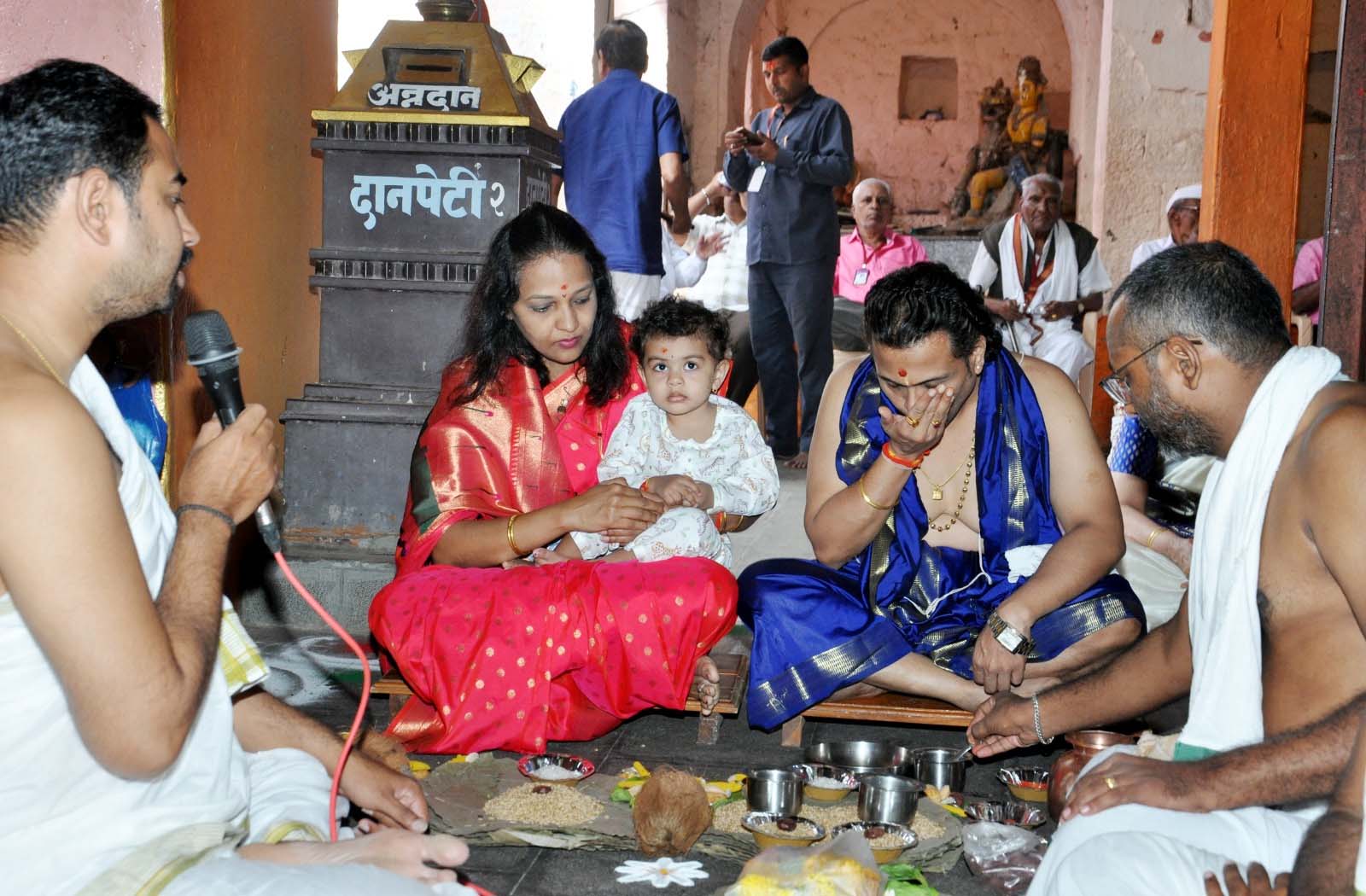 घटस्थापनेने श्री योगेश्वरी देवीच्या नवरात्र महोत्सवास प्रारंभ