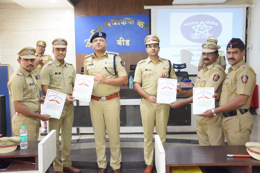 निवडणूक पार्श्वभूमीवर पोलिसांना सज्ज राहण्याचे पोलीस महानिरीक्षक वीरेंद्र मिश्र यांचे निर्देश