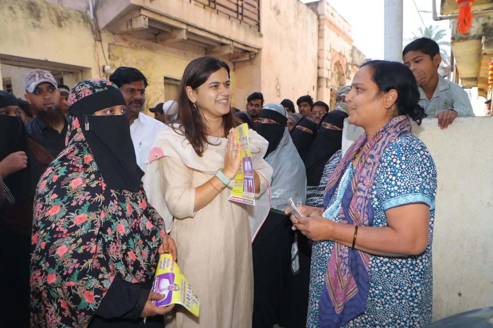 आ. नमिता मुंदडा यांची उपस्थिती; नागरिकांचा उत्स्फूर्त प्रतिसाद