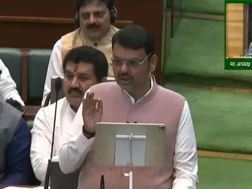 शेतकऱ्यांना 2 लाखांची कर्जमाफी