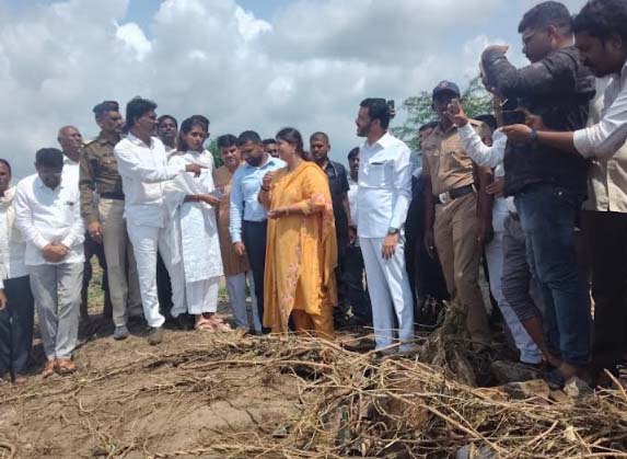 बीड जिल्ह्यातील नुकसानग्रस्त शेतपिकांची