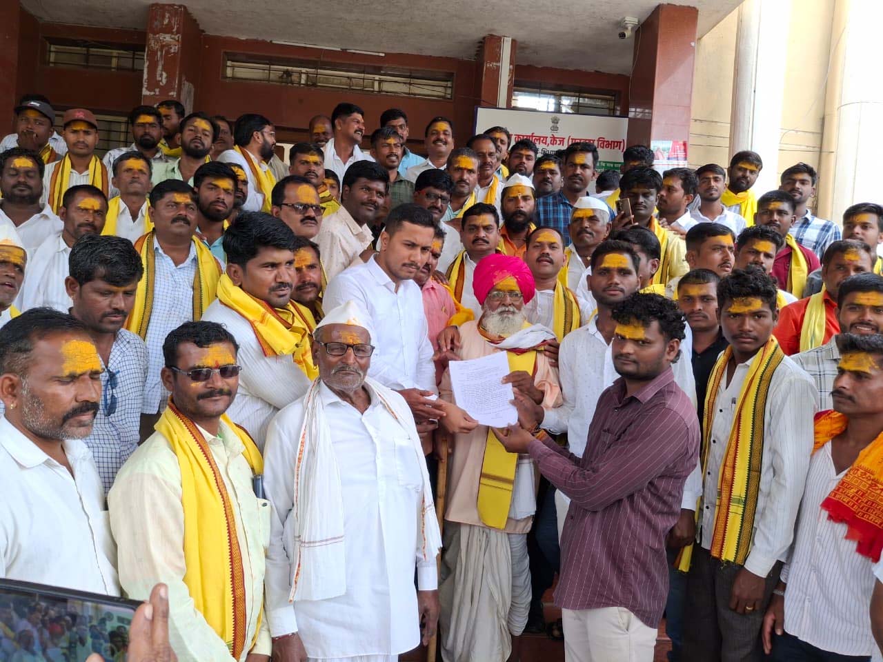 धनगर समाज बांधवांचा तहसिलवर धडकला मोर्चा