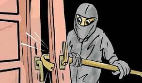 बीडमध्ये धाडसी घरफोडी, सुमतीनगरात तीन घरांवर चोरट्यांचा डल्ला