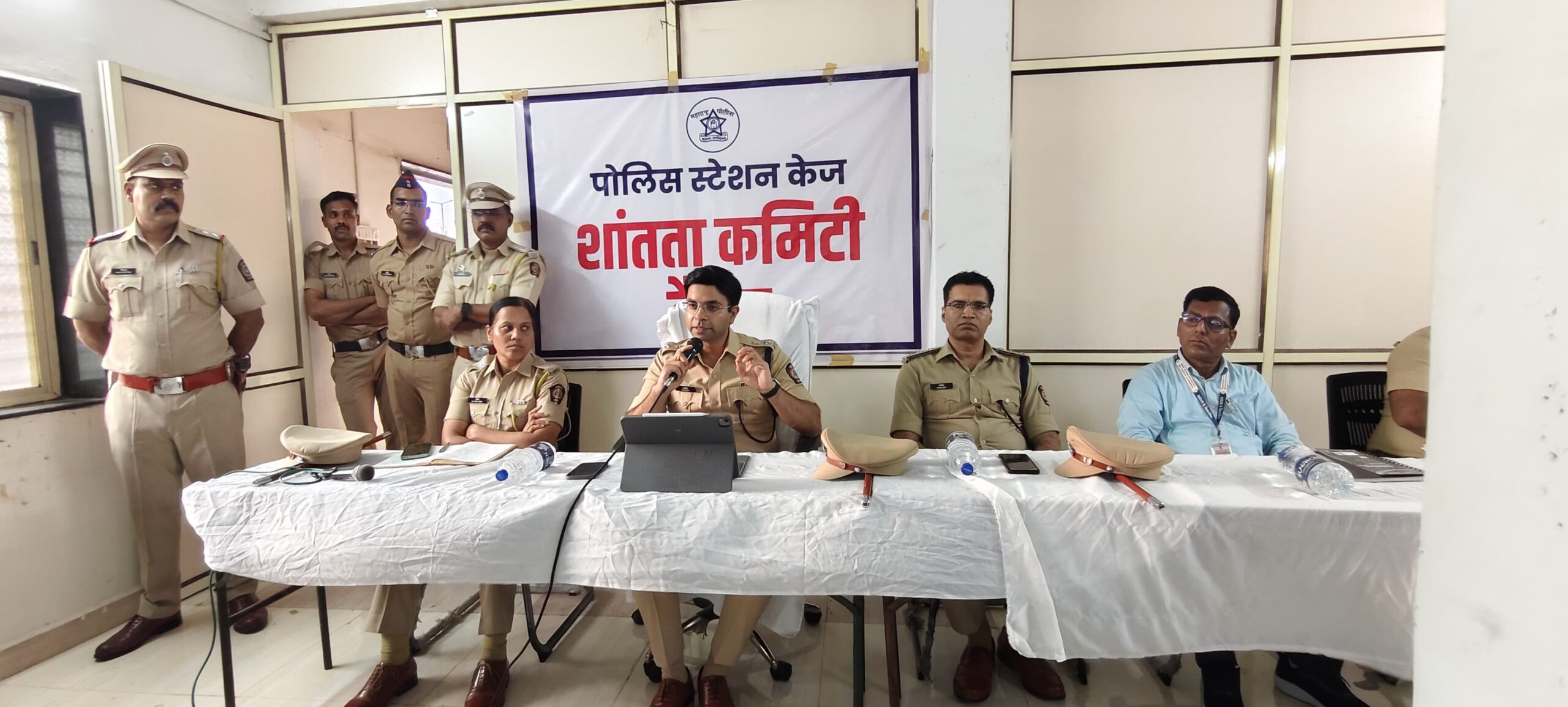 गुन्हेगारी रोखण्यासाठी जागरूक नागरिकांनी थेट एसपीशी संपर्क साधा - एसपी नवनीत काँवत