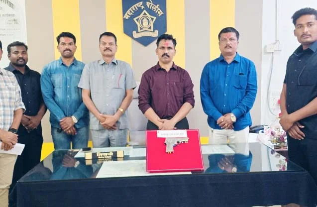 कंबरेला गावठी कट्टा लावून फिरणारा जेरबंद