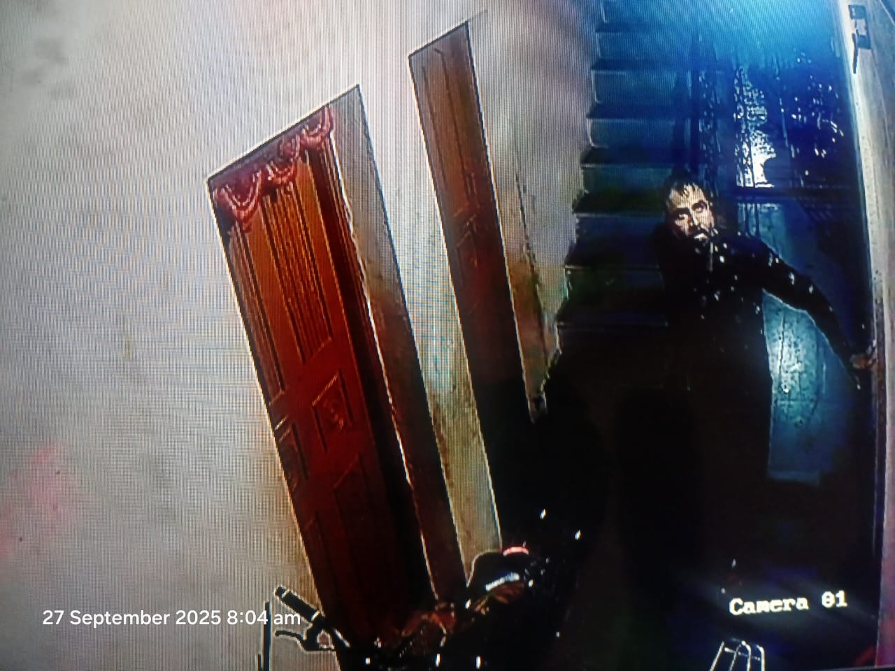 एकाच रात्री चार घर फोडले, चोरटे सीसीटीव्ही कॅमेऱ्यात कैद