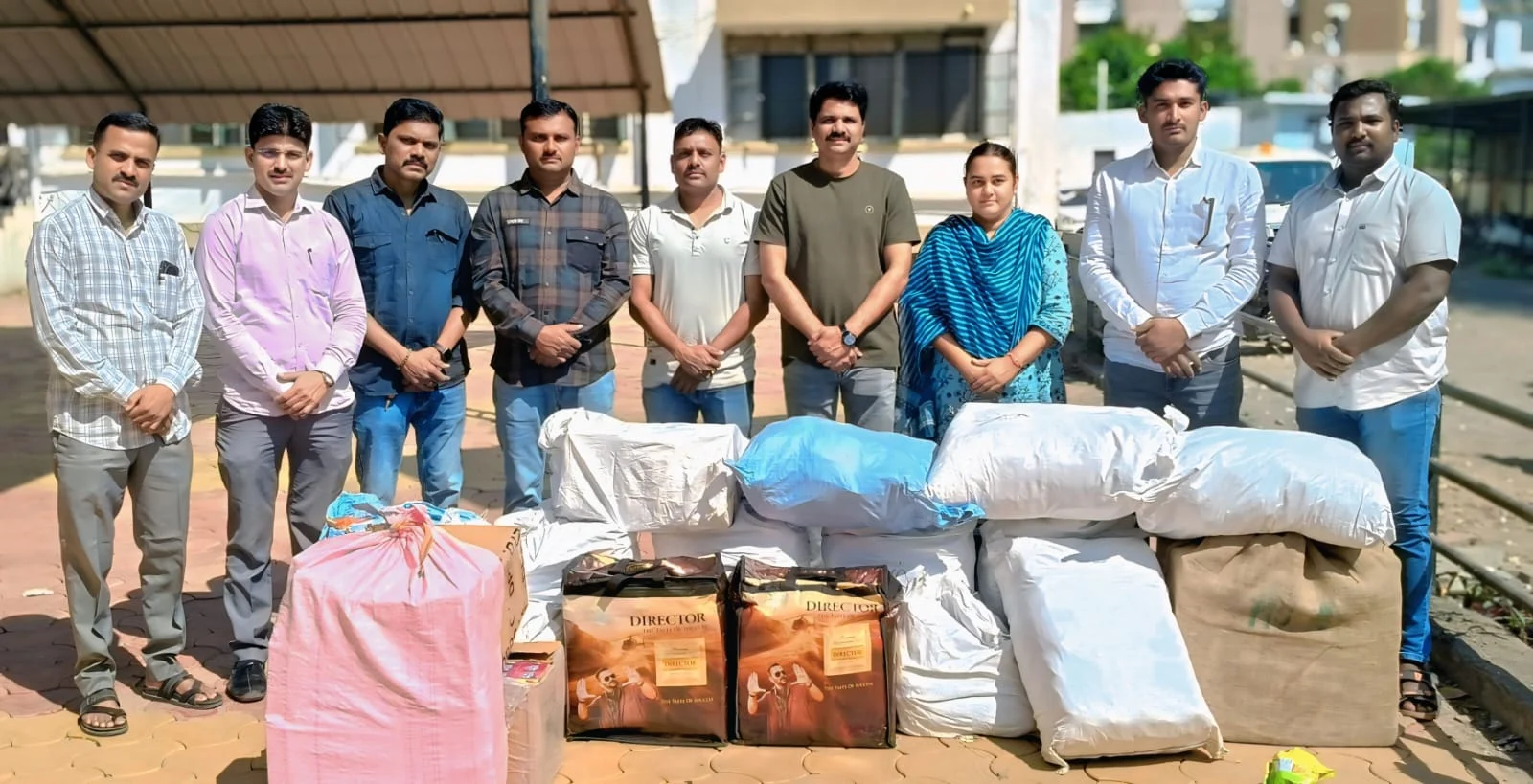 बीडमध्ये स्थानिक गुन्हे शाखेचा छापा; साडेतीन लाखांचा प्रतिबंधित गुटखा जप्त