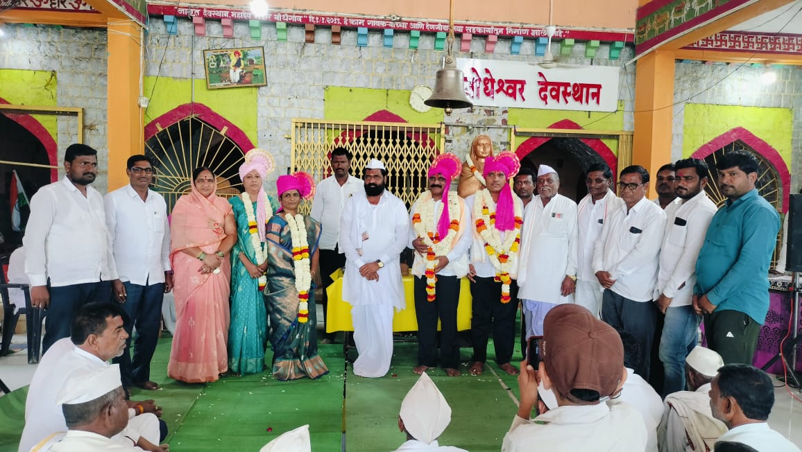 माजी शिक्षकांना निरोप, नव्यांचे स्वागत: प्रगतशील शाळेचे आदर्श उदाहरण