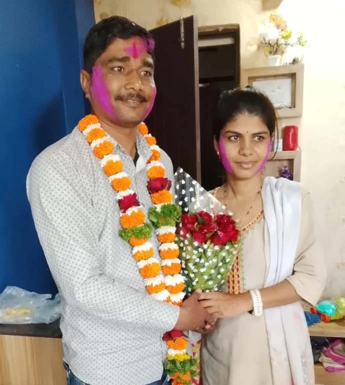 जॉब करीत अभ्यासला वेळ देत मिळविले यश