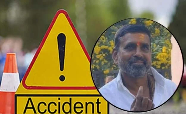 गंगाखेड-परळी रोडवर रिक्षाचा अपघात