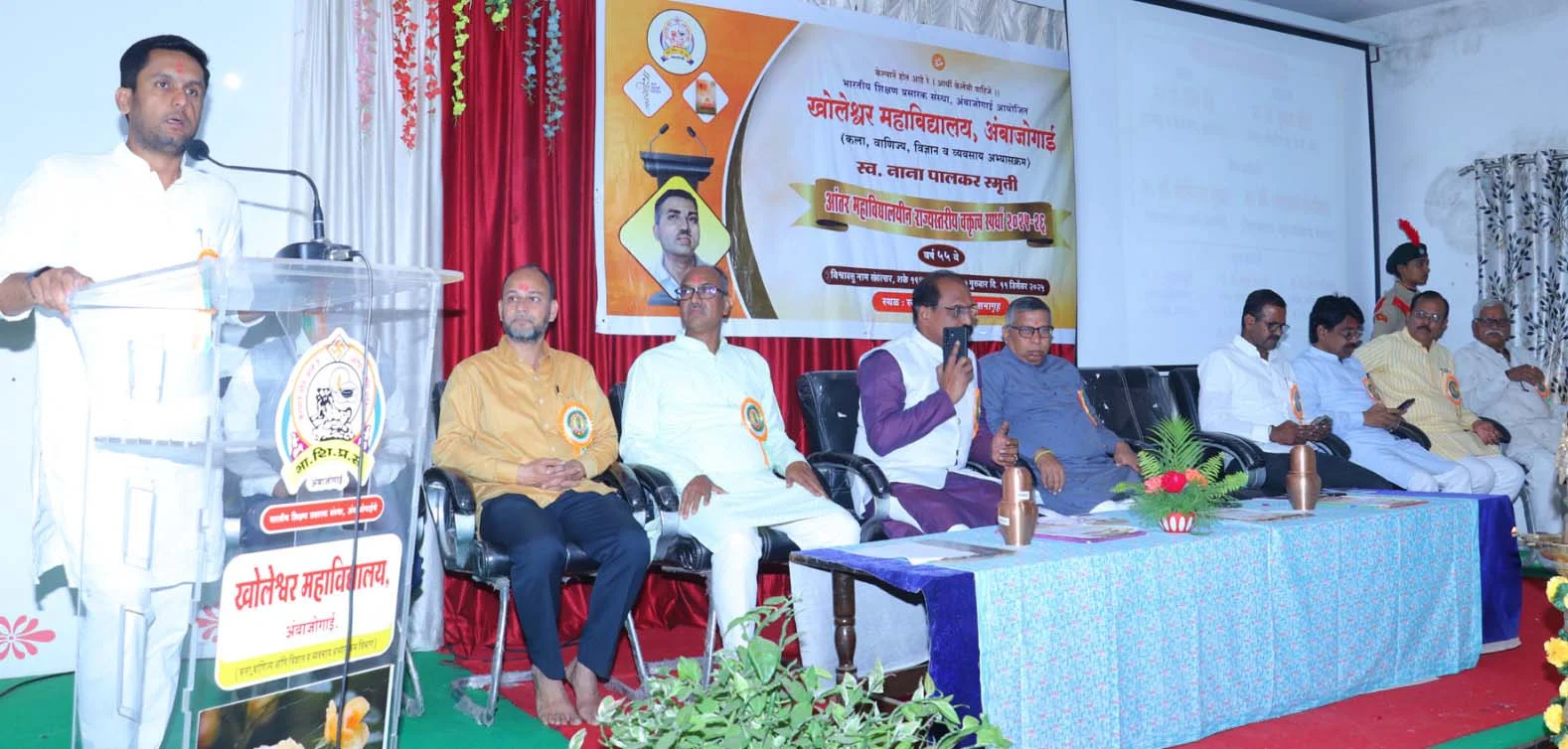 वक्तृत्व कला अंगी आल्यास हसत खेळत आयुष्य जगणे शक्य,