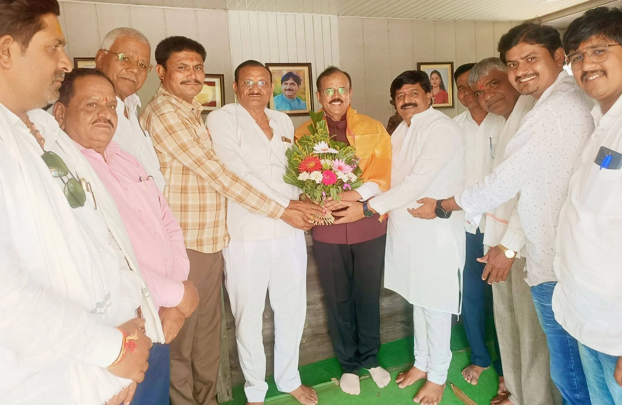 प्रवक्ते राम कुलकर्णी गोपीनाथ गडावर नतमस्तक; परळी भाजपाकडून पहिला सत्कार