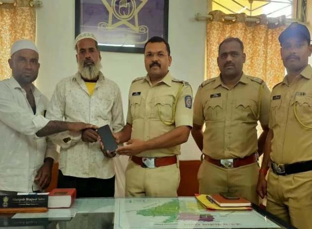 चोरीला गेलेला मोबाईल अवघ्या तासाभरात शोधला