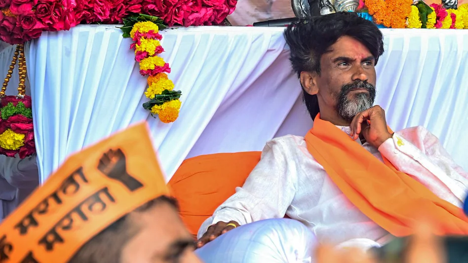 उद्यापासून पाणी पिणे बंद करणार; मनोज जरांगे पाटलांनी घेतला मोठा निर्णय