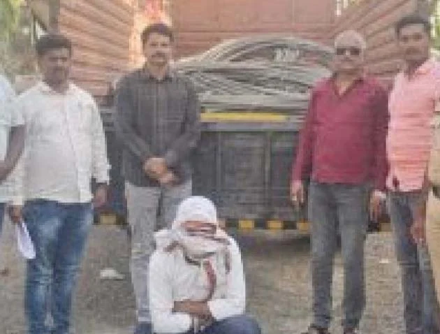 चोरीची अल्युमिनियम तार घेऊन जाणारा टेम्पो पकडला