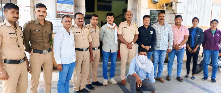 ‘लाडकी बहीण योजने’च्या नावाखाली महिलांची फसवणूक करणाऱ्या भामट्याला अटक