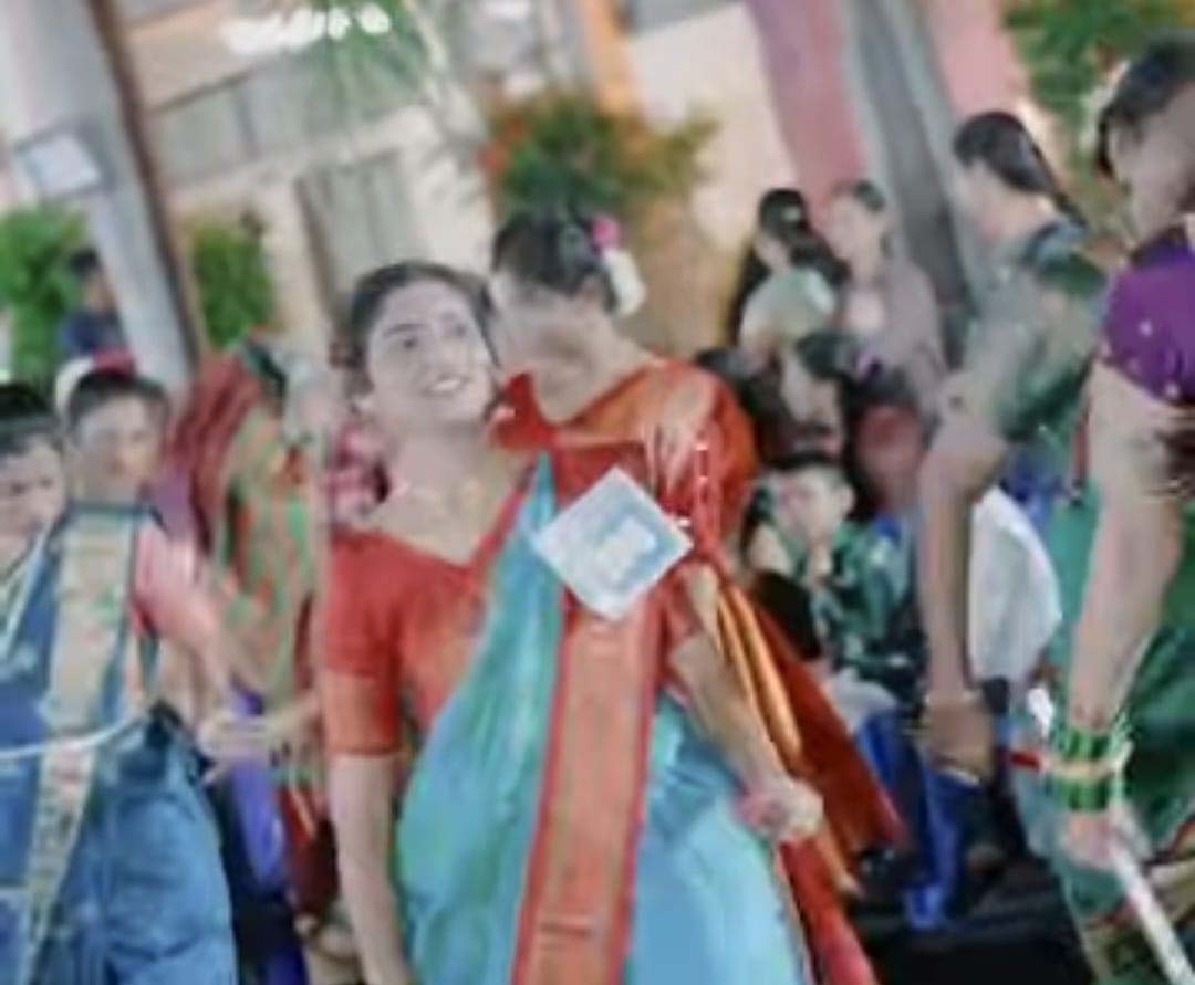 प्रियदर्शनी क्रीडा मंडळ व रोट्रॅक्ट क्लबच्या वतीने आयोजित अंबाजोगाई दांडिया फेस्टिव्हल २०२५ चा शानदार शुभारंभ