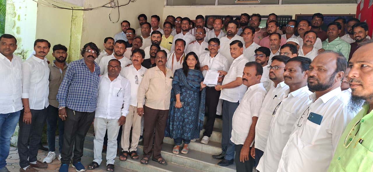 चुकीच्या पद्धतीची न.प.ची प्रभाग फेररचना व मतदार याद्या तात्काळ दुरूस्त करा