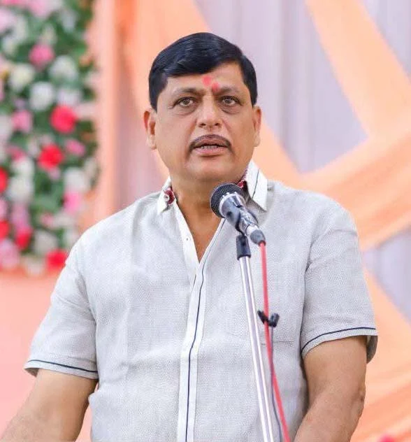 अंबाजोगाईला सुरक्षित, सक्षम आणि आर्थिकदृष्ट्या भक्कम बनविण्याचा आमचा संकल्प - राजकिशोर मोदी