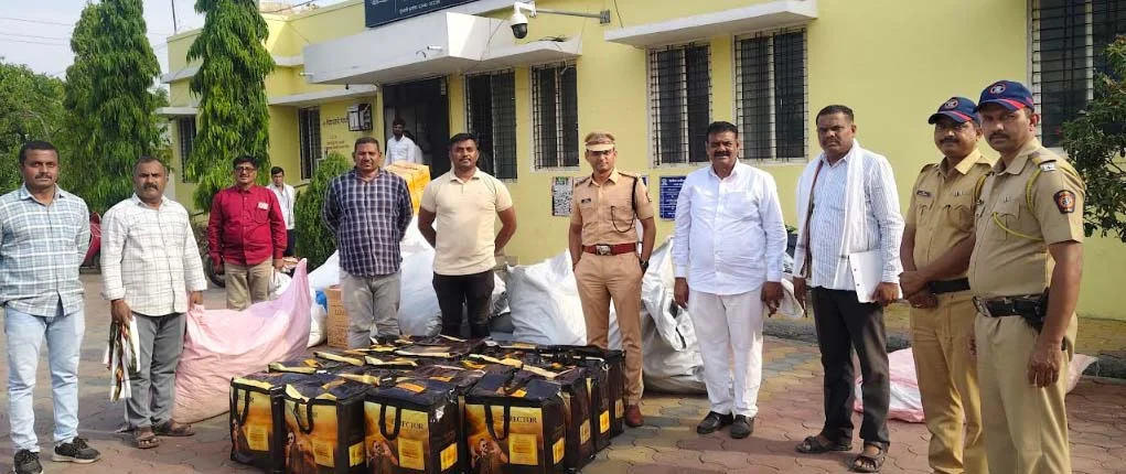 मस्साजोग शिवारात दहा लाखाचा गुटखा पकडला