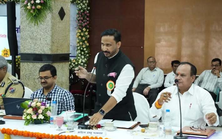 घाटनांदुर-अंबाजोगाई – श्रीगोंदा रेल्वे मार्गासाठी डॉ. आदित्य पतकराव यांनी घेतला पुढाकार