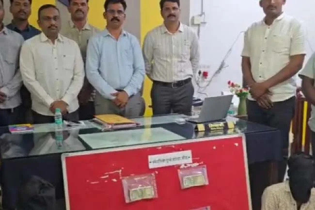 पवनचक्कीवर दरोडा टाकणाऱ्या टोळीला ठोकल्या बेड्या