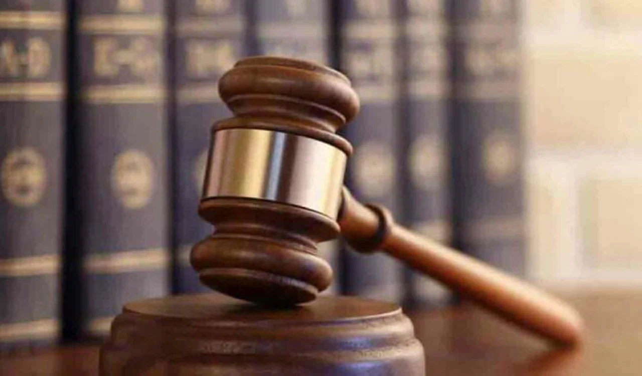 अल्पवयीन मुलीवर बलात्कार करणाऱ्या नराधमास १० वर्षांची सक्त मजुरी