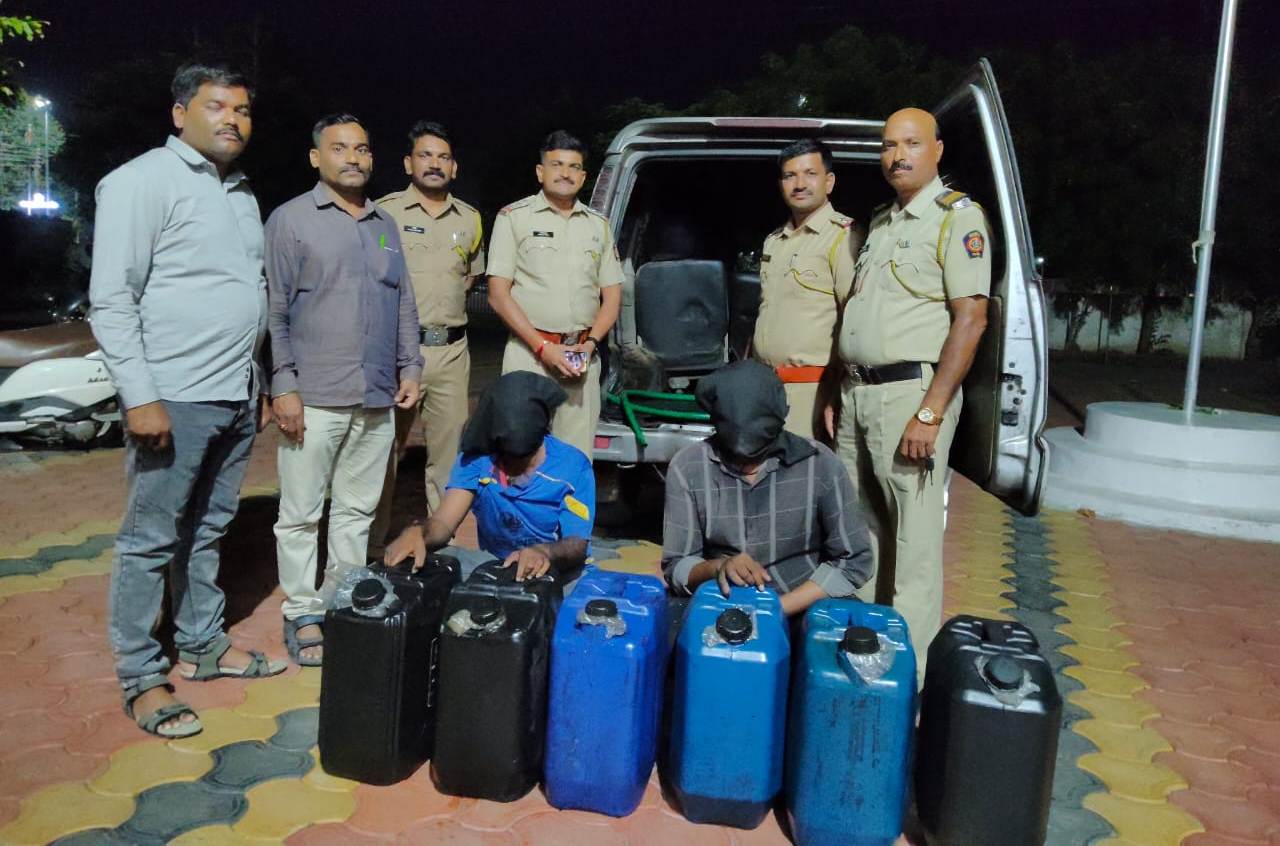 पेट्रोलपंप चालकाच्या धाडसामुळे डिझेल चोरी करणारी टोळी जेरबंद