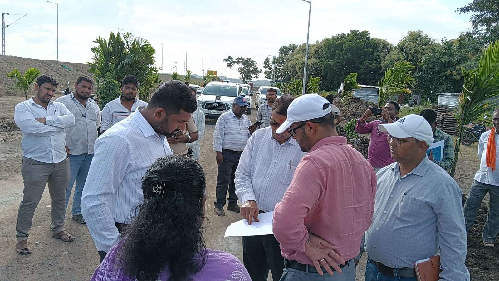 बीड-परळी रेल्वेमार्ग भूसंपादन प्रक्रिया वेळेत पूर्ण करा : जिल्हाधिकारी विवेक जॉन्सन