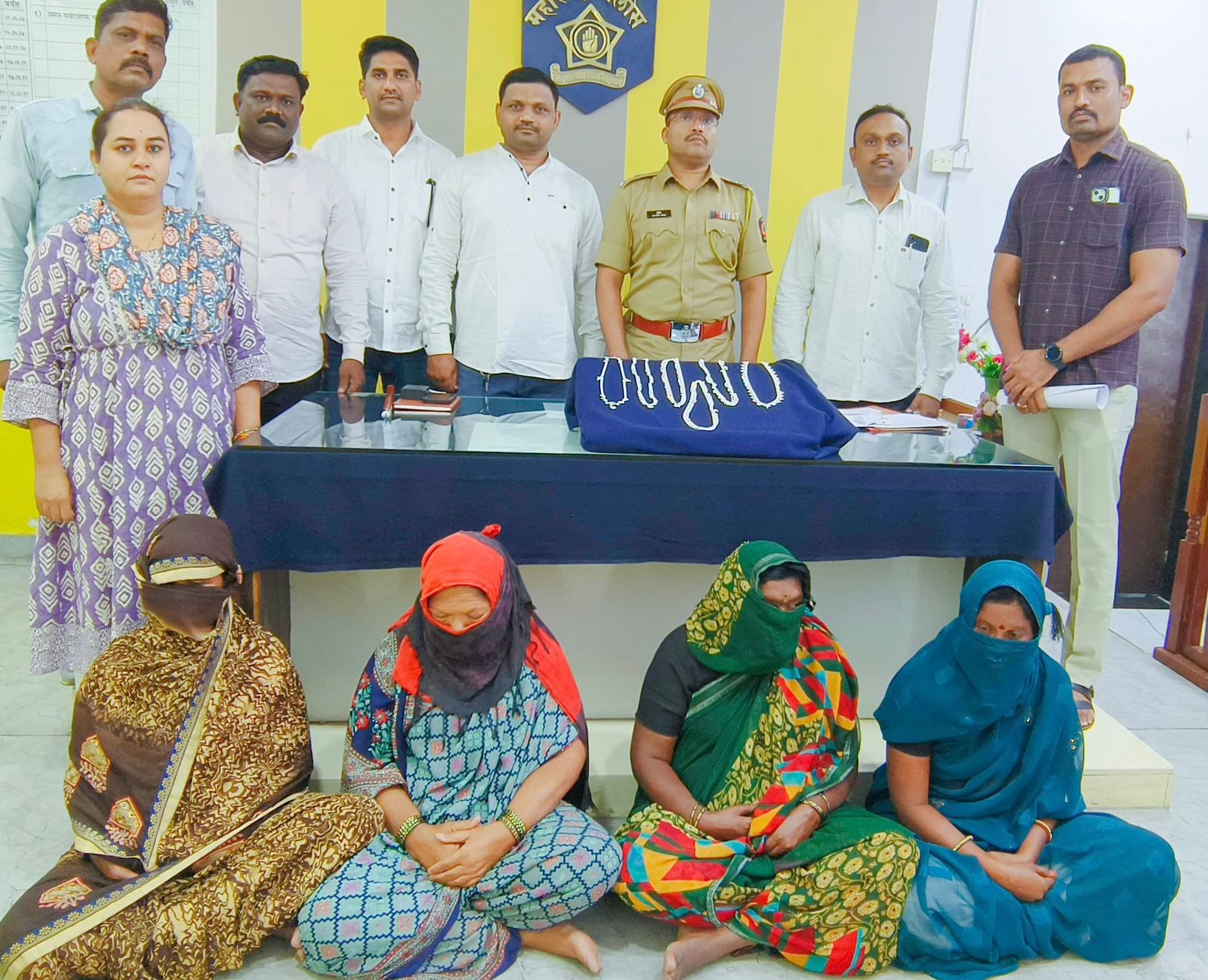 स्थानिक गुन्हे शाखेची कारवाई; चोरीचा ऐवज जप्त
