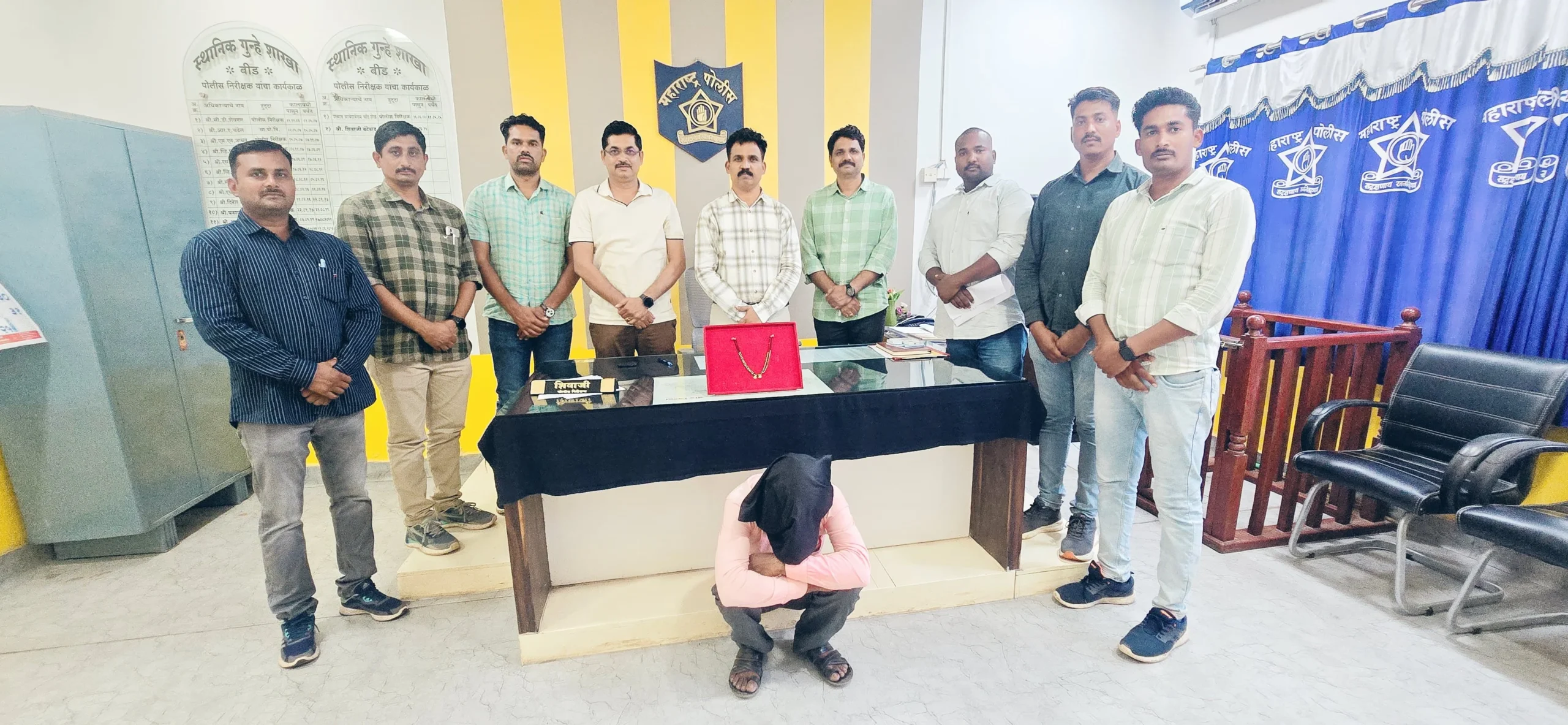 मंगळसूत्र चोरी आणि खिसा कापणारे दोन चोरटे जेरबंद