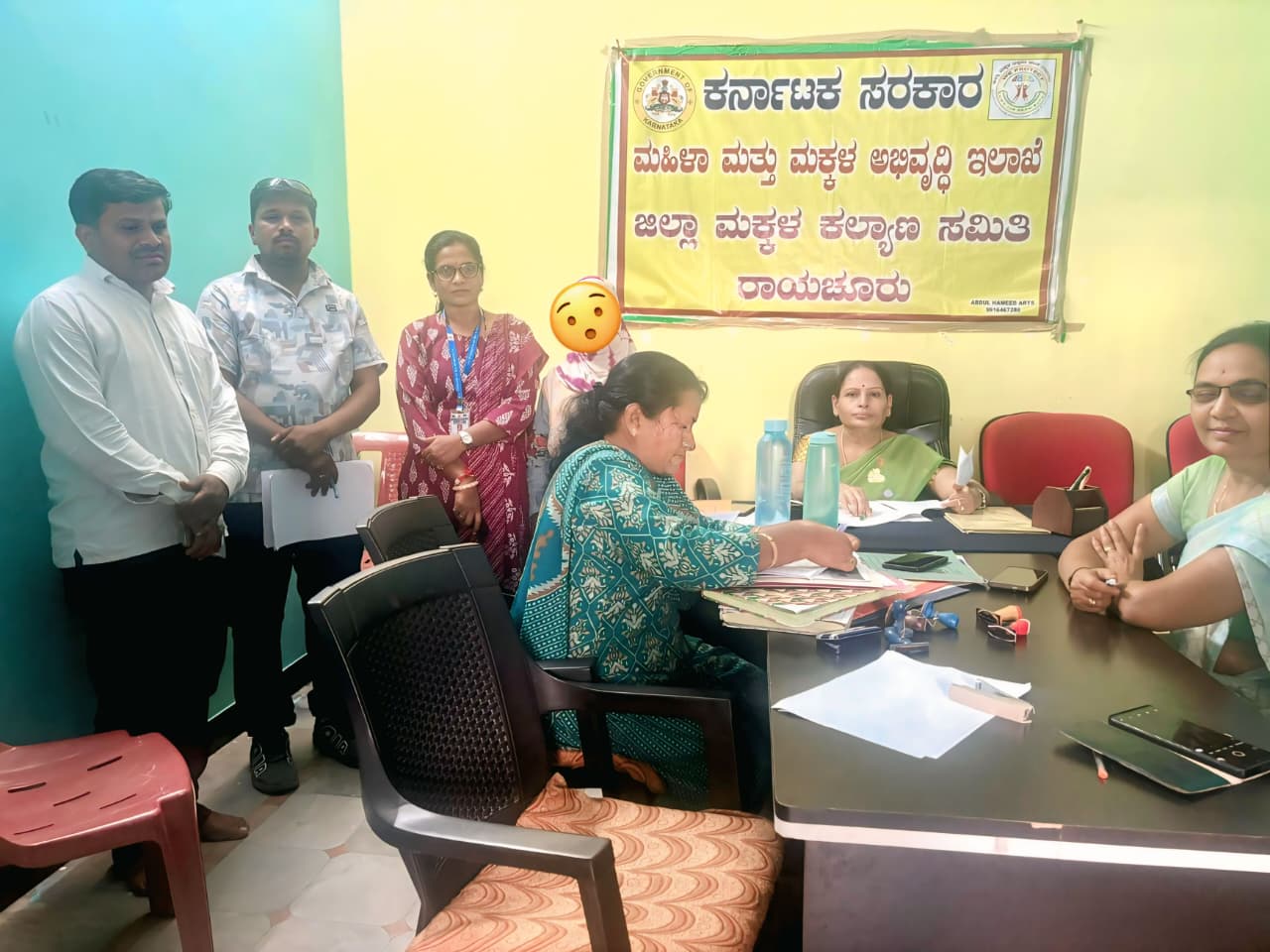 कर्नाटक राज्यातील बालिकेस सुखरूप कुटुंबाकडे केले सुपूर्द