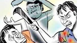 डोका गावात महिलेच्या घरात घुसून कोयता व तलवारीने हल्ला