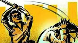 किराणा सामान न दिल्याने राडी येथे लाकडी काठीने मारहाण