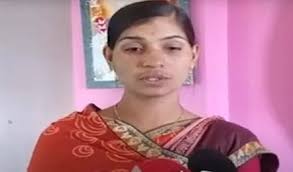 गुन्हा दाखल करण्यापेक्षा माझा एन्काउंटरच कराः ज्ञानेश्वरी मुंडे