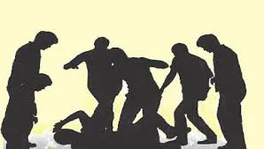 मेव्हण्याने नवरा बायकोला विटाने मारहाण करून जखमी केले