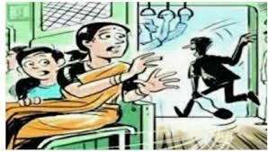 वडवणीच्या बस पॉईंटला महिलेचे गंठण चोरले