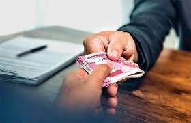 पंचायत समितीच्या आवारात दोन हजाराची लाच घेताना ग्रामसेवक लाचलुचपतच्या जाळ्यात