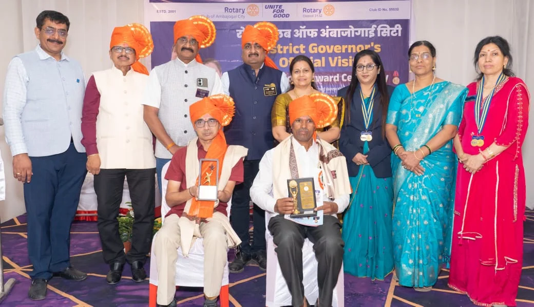 अभिजित सुगावकर "रोटरी सक्षम" तर निवृत्ती तोडकर "रोटरी आत्मनिर्भर" पुरस्काराने सन्मानित